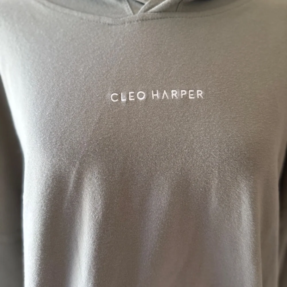 Cleo Harper Activewear Oversized NYC Street Hoodie in Sage Green Sweatshirt M - Picture 6 of 9